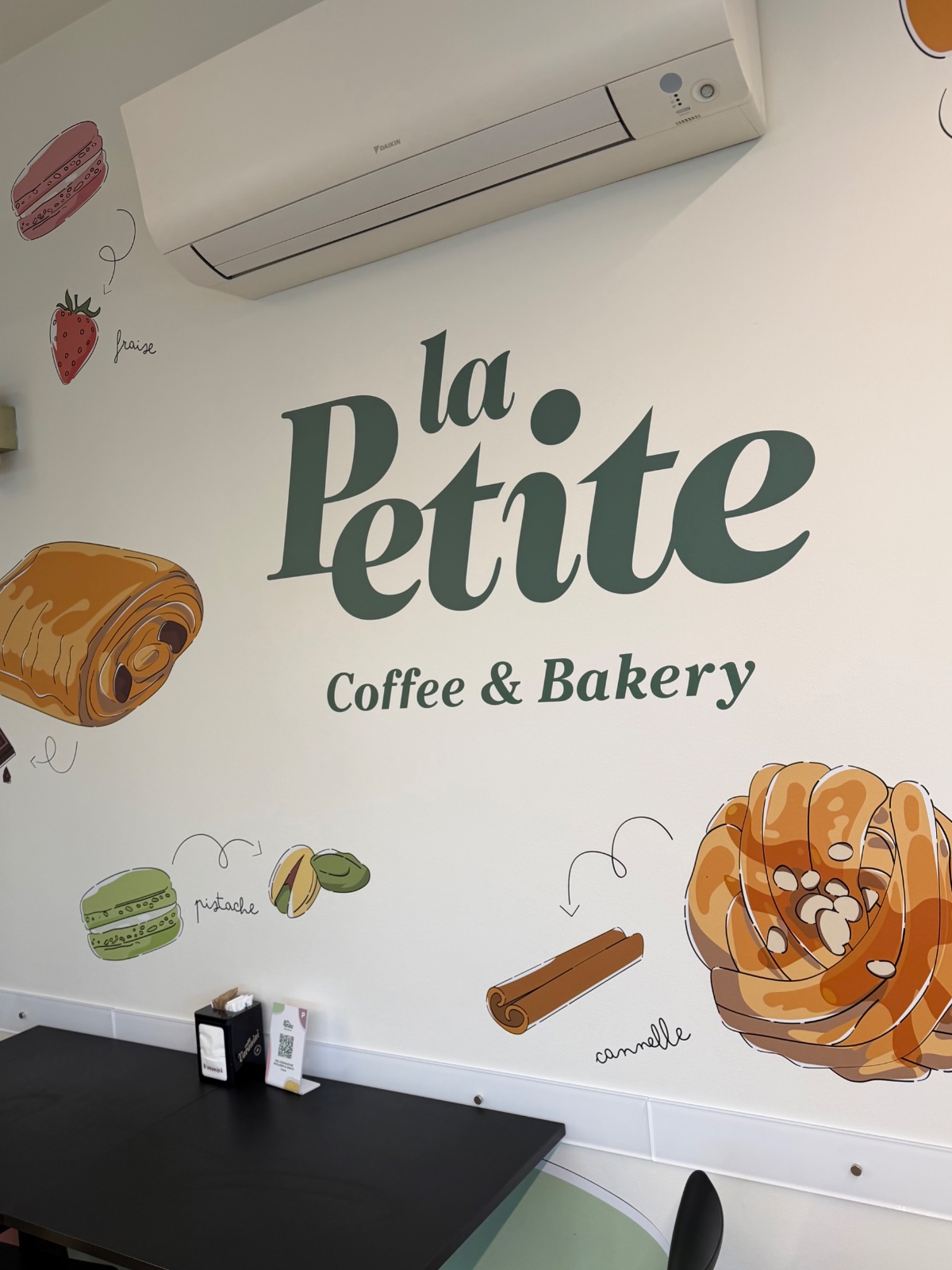 La Petite Bakery